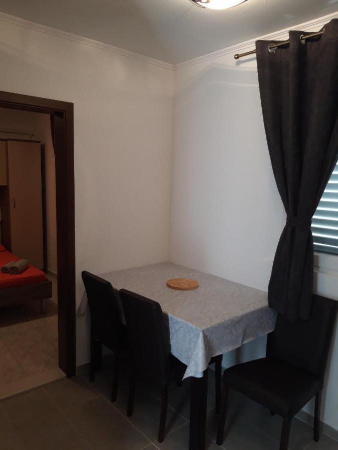 Apartments By The Sea Cove Blaca, Mljet - 4899 Saplunara Bagian luar foto
