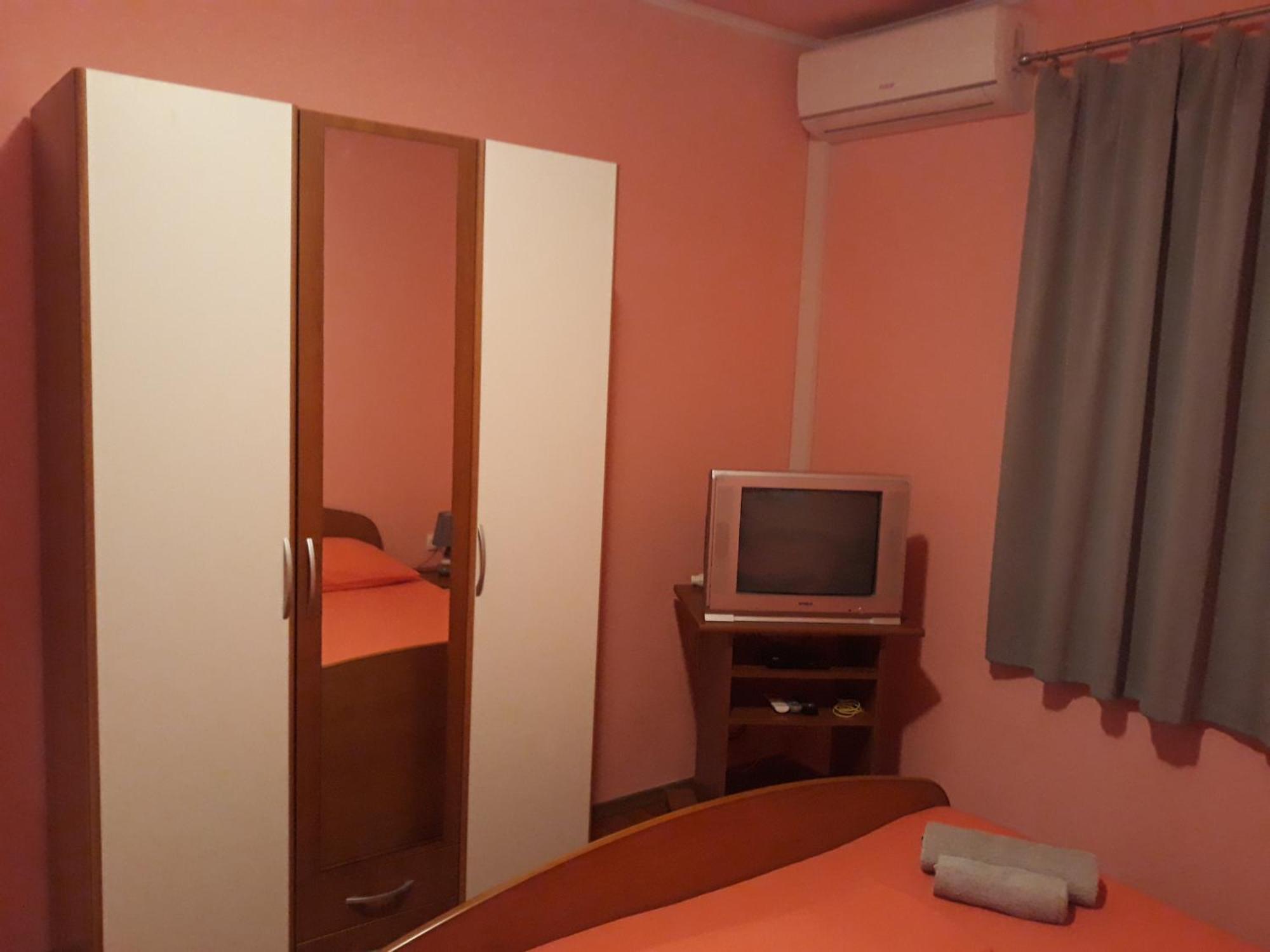Apartments By The Sea Cove Blaca, Mljet - 4899 Saplunara Ruang foto
